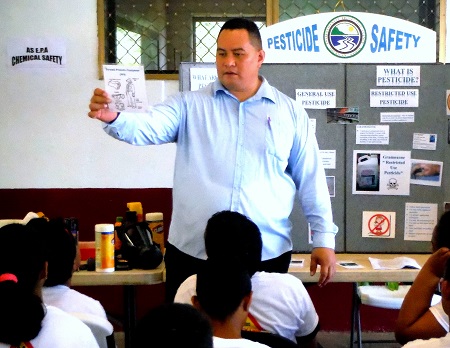 Mr. Taulagi Gaoteote with Kids